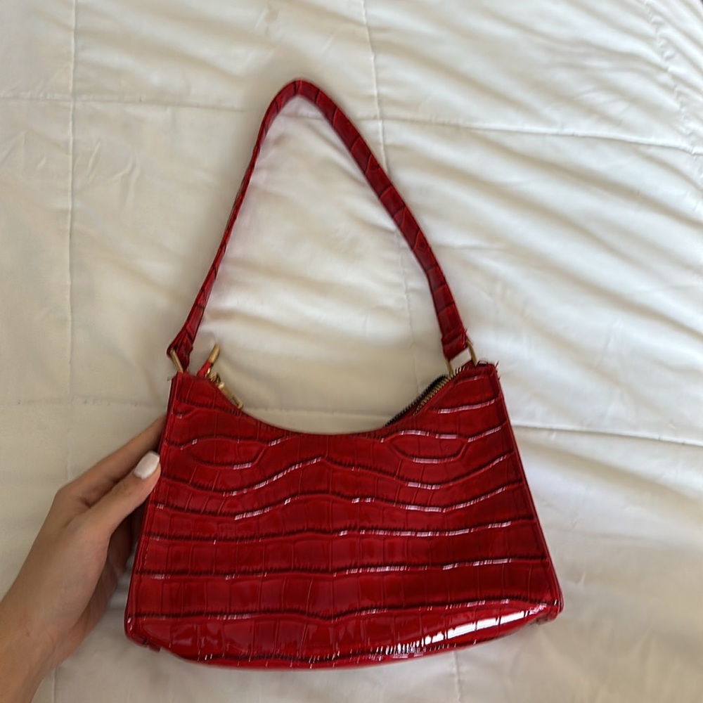 Red purse - Picture 3 of 3